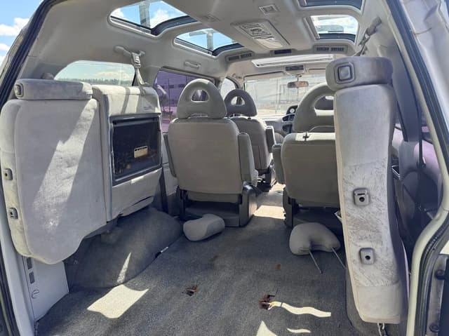 1997 Mitsubishi Delica JDM car for sale — photo 19 of 23