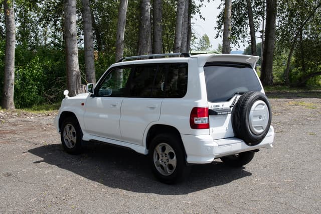 2000 Mitsubishi Pajero JDM car for sale — photo 4 of 12