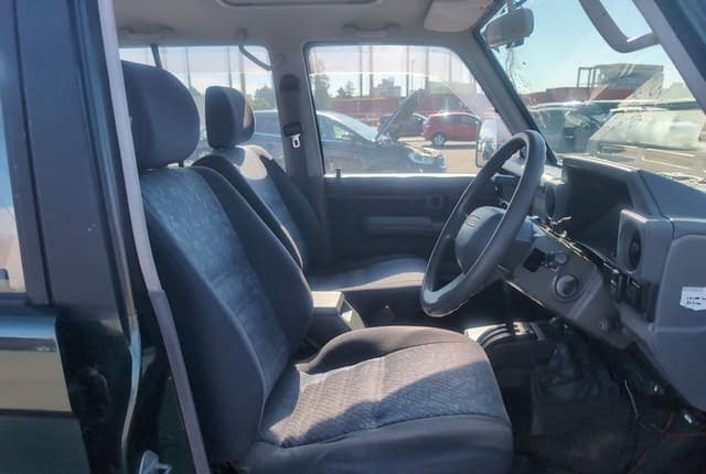 2001 Toyota Land Cruiser JDM car for sale — photo 25 of 25