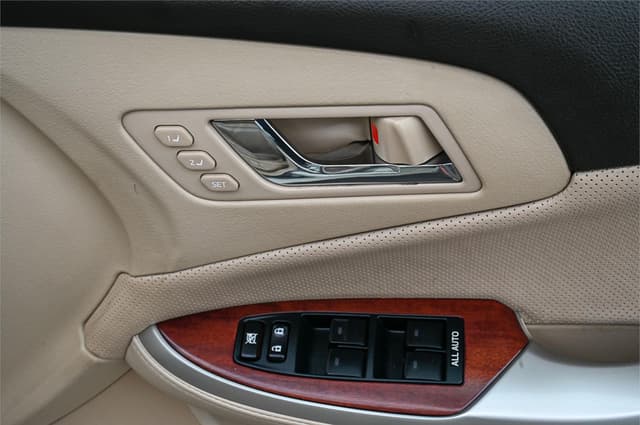2009 Toyota Crown JDM car for sale — photo 22 of 25