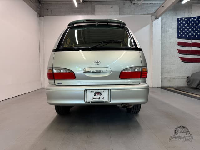 1999 Toyota Estima JDM car for sale — photo 17 of 25