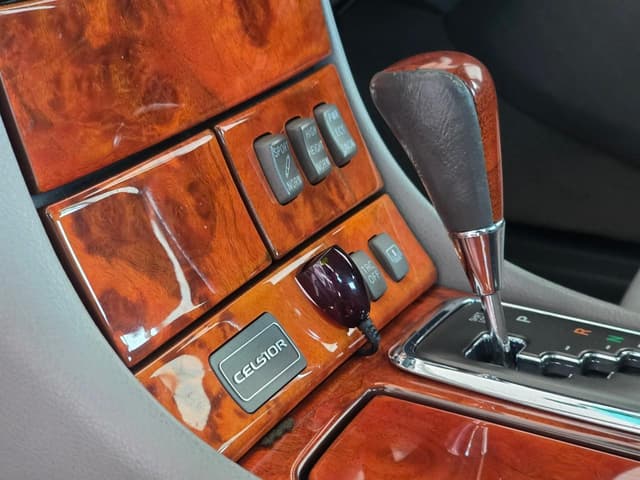 2000 Toyota Celsior JDM car for sale — photo 9 of 25