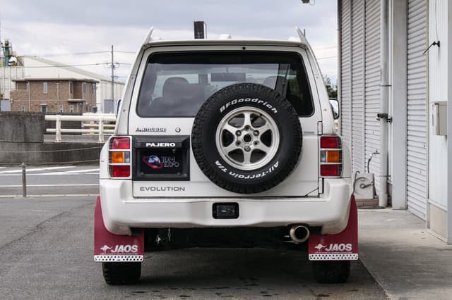 1997 Mitsubishi Pajero JDM car for sale — photo 9 of 25