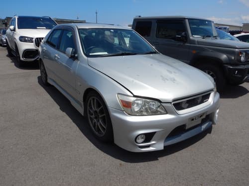 1999 Toyota Altezza JDM car for sale — photo 2 of 6