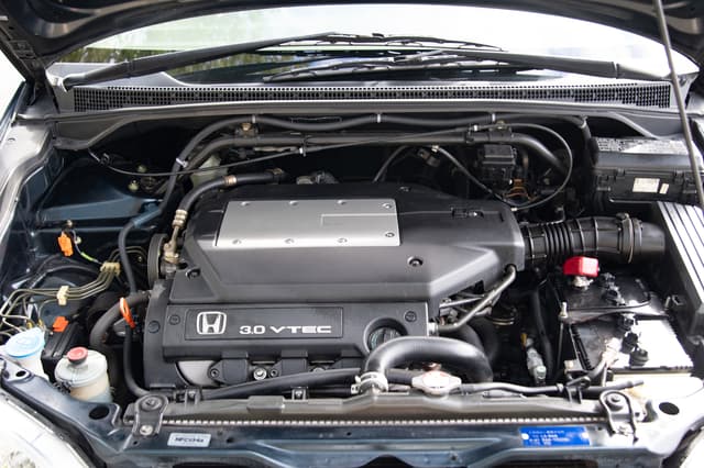 2000 Honda Odyssey JDM car for sale — photo 13 of 15