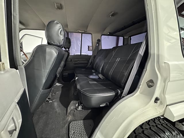 1993 Toyota Land Cruiser Prado JDM car for sale — photo 17 of 25