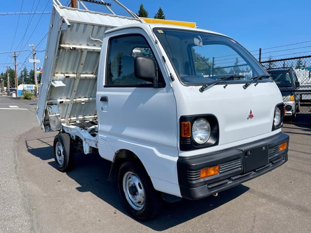 1992 Mitsubishi Minicab JDM car for sale — photo 2 of 25