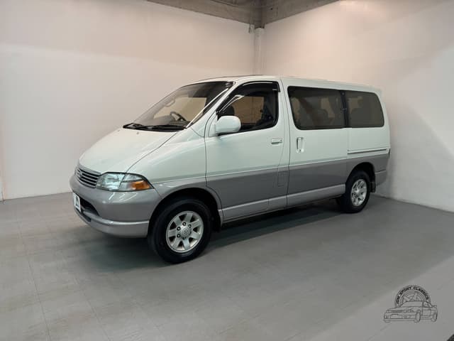 1997 Toyota Granvia JDM car for sale — photo 9 of 25