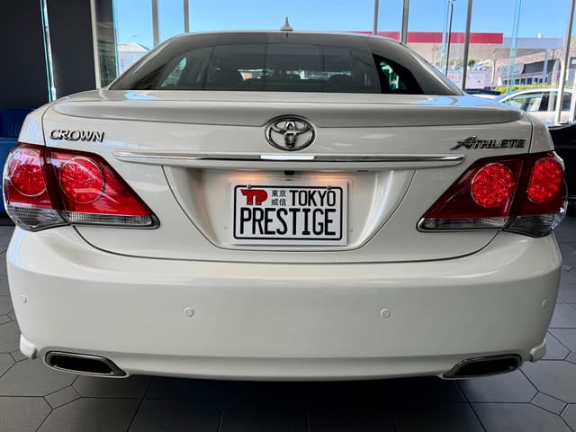 2010 Toyota Crown JDM car for sale — photo 4 of 5
