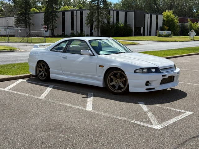 1997 Nissan Skyline JDM car for sale — photo 8 of 11