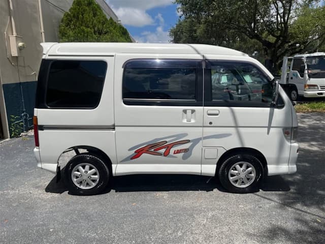 1998 Daihatsu Atrai JDM car for sale — photo 7 of 17