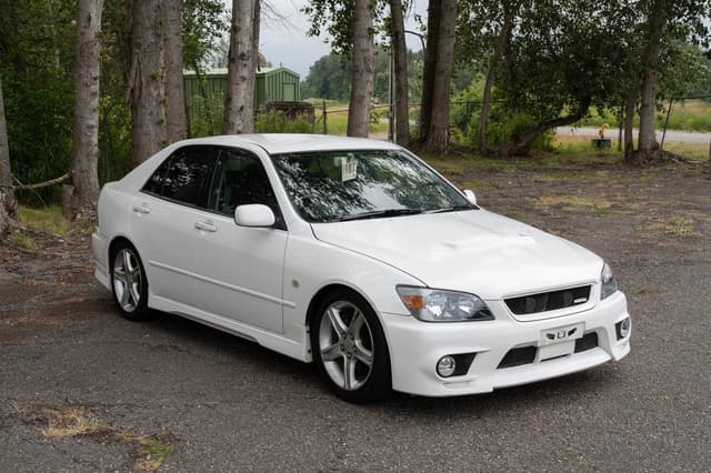 1999 Toyota Altezza JDM car for sale — photo 3 of 14