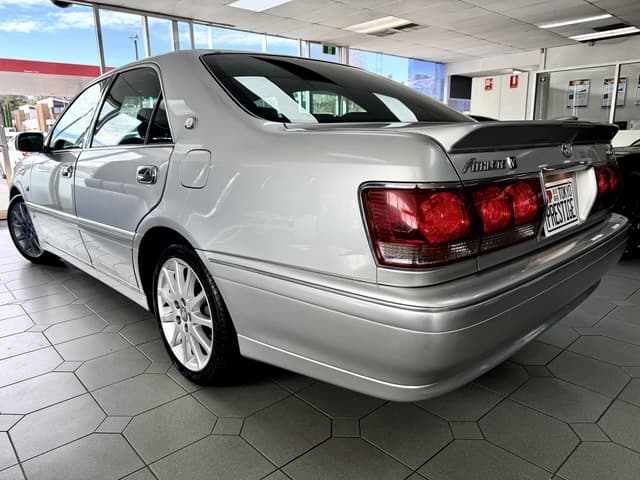 2002 Toyota Crown JDM car for sale — photo 3 of 5