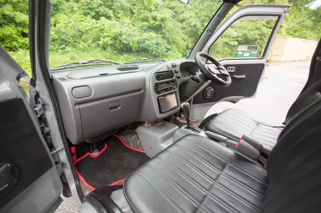 1997 Daihatsu Hijet JDM car for sale — photo 5 of 25