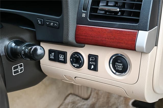 2009 Toyota Crown JDM car for sale — photo 20 of 25