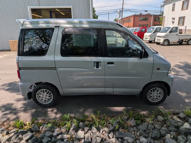 2001 Daihatsu Atrai JDM car for sale — photo 8 of 22
