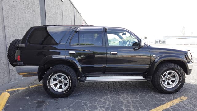 1998 Toyota Hilux Surf JDM car for sale — photo 6 of 16