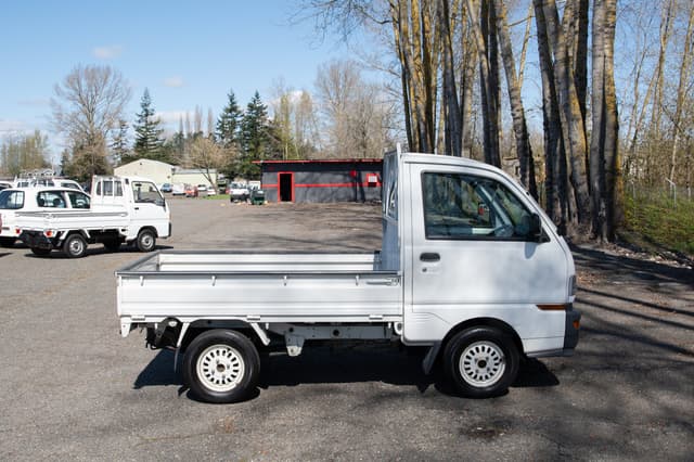 1998 Mitsubishi Minicab JDM car for sale — photo 9 of 14