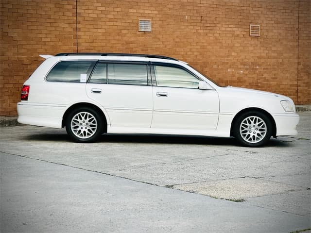 2003 Toyota Crown JDM car for sale — photo 6 of 25