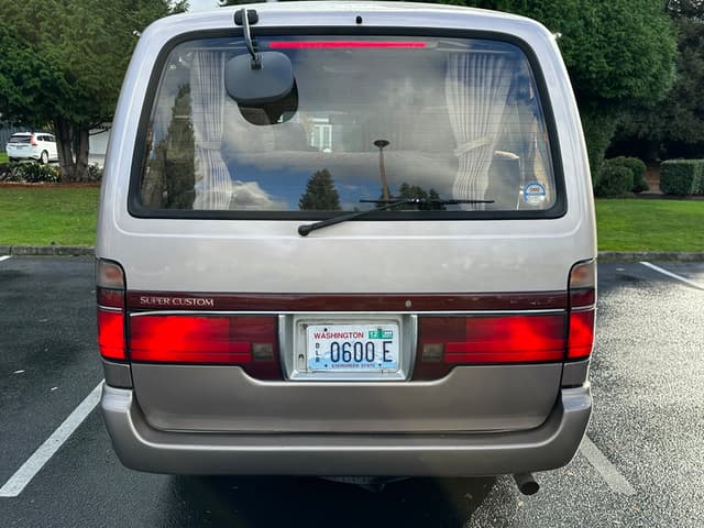 1996 Toyota HiAce JDM car for sale — photo 5 of 19