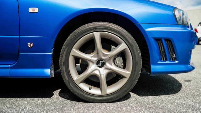 2001 Nissan Skyline JDM car for sale — photo 15 of 24