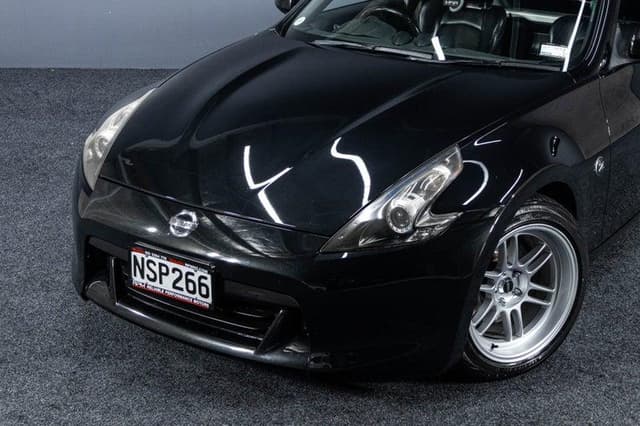 2009 Nissan Fairlady Z JDM car for sale — photo 3 of 18
