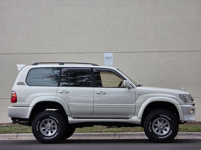 2000 Toyota Land Cruiser JDM car for sale — photo 6 of 25