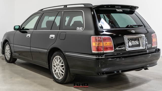 2001 Toyota Crown JDM car for sale — photo 5 of 25