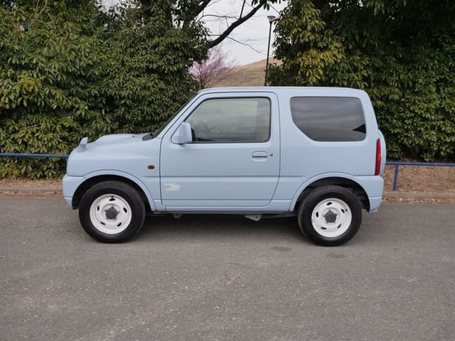 2001 Suzuki Jimny JDM car for sale — photo 8 of 25