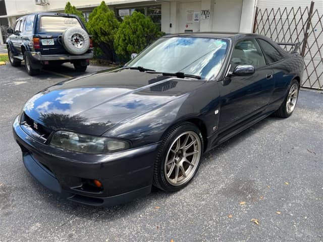 1995 Nissan Skyline JDM car for sale — photo 3 of 17