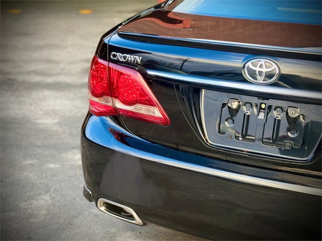 2008 Toyota Crown JDM car for sale — photo 11 of 25