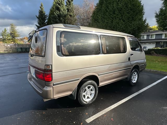 1996 Toyota HiAce JDM car for sale — photo 4 of 19