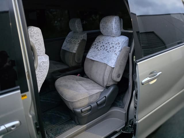 2000 Toyota Estima JDM car for sale — photo 15 of 17