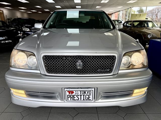 2002 Toyota Crown JDM car for sale — photo 2 of 5