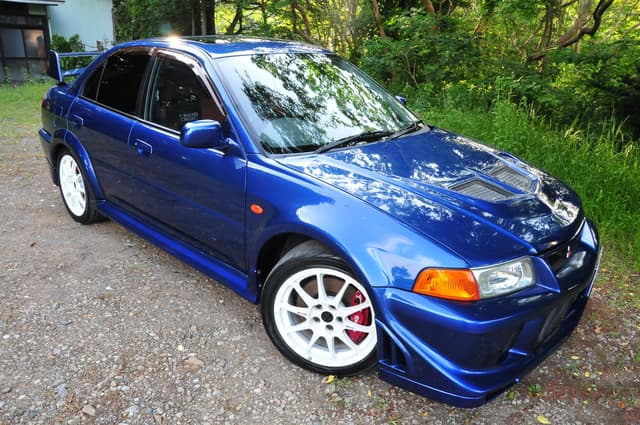 2000 Mitsubishi Lancer Evolution JDM car for sale — photo 16 of 23