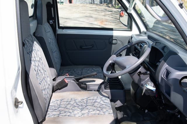 1998 Mitsubishi Minicab JDM car for sale — photo 11 of 14