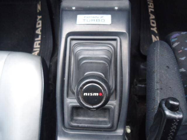 1983 Nissan Fairlady Z JDM car for sale — photo 14 of 18