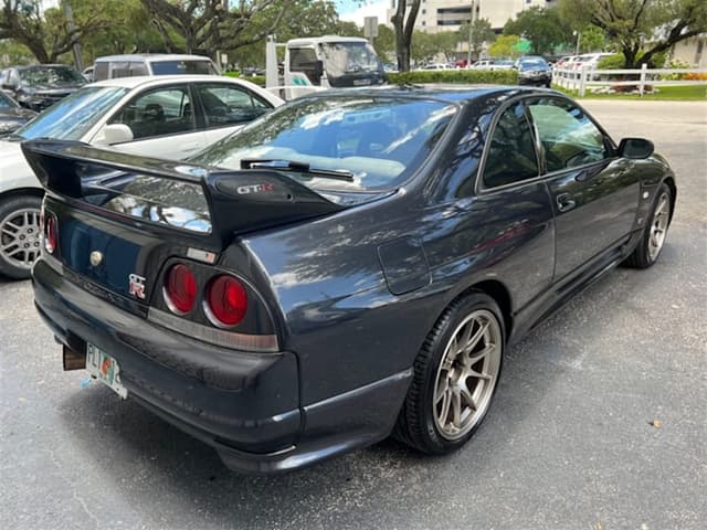 1995 Nissan Skyline JDM car for sale — photo 7 of 17