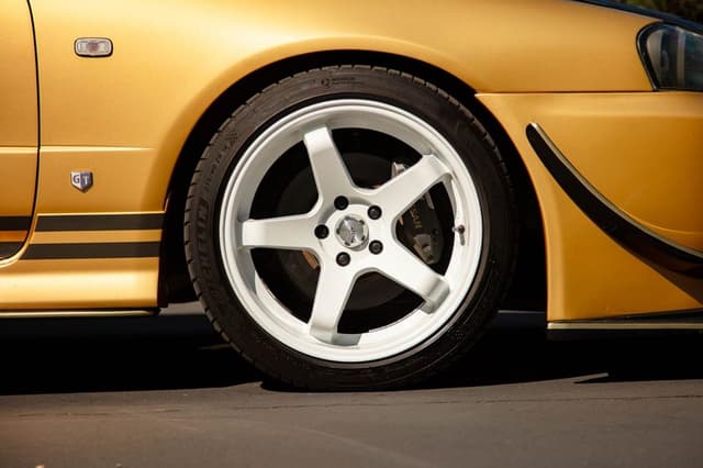 1998 Nissan Skyline JDM car for sale — photo 23 of 25