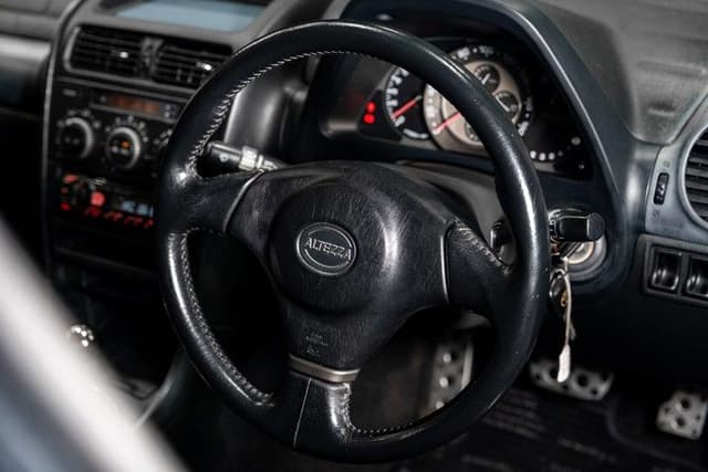 2003 Toyota Altezza JDM car for sale — photo 16 of 19
