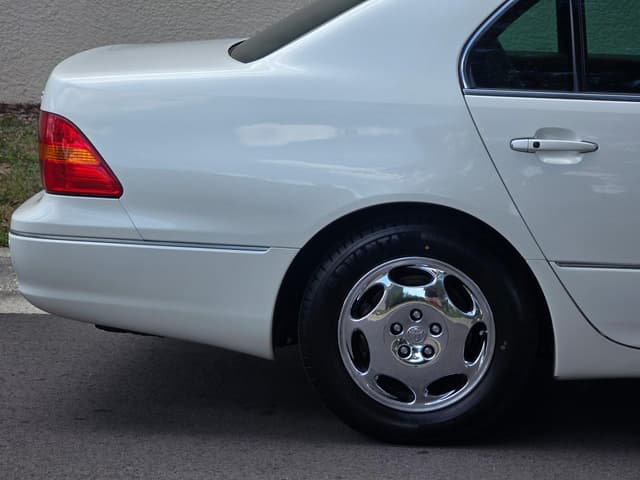 2000 Toyota Celsior JDM car for sale — photo 16 of 25