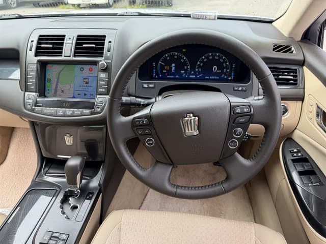 2008 Toyota Crown JDM car for sale — photo 10 of 16