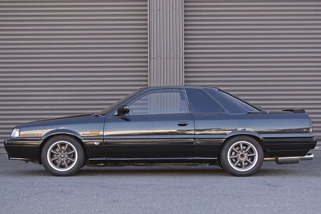 1987 Nissan Skyline JDM car for sale — photo 4 of 25