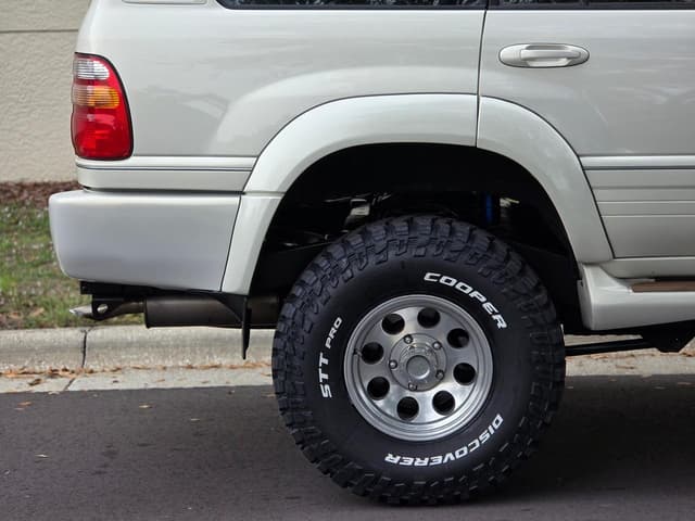 2000 Toyota Land Cruiser JDM car for sale — photo 7 of 25