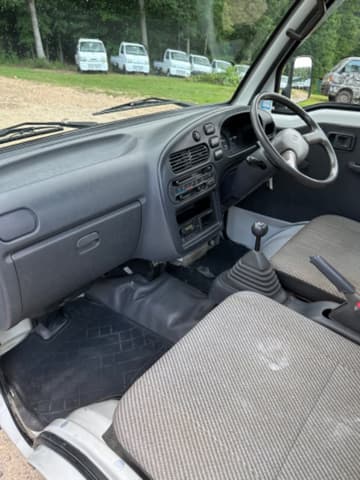 1998 Daihatsu Hijet JDM car for sale — photo 9 of 25