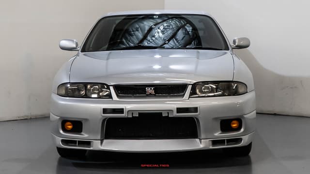 1995 Nissan Skyline JDM car for sale — photo 2 of 25