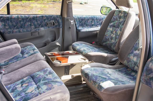 1999 Nissan Rnessa JDM car for sale — photo 13 of 15