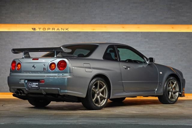 2002 Nissan Skyline JDM car for sale — photo 2 of 25