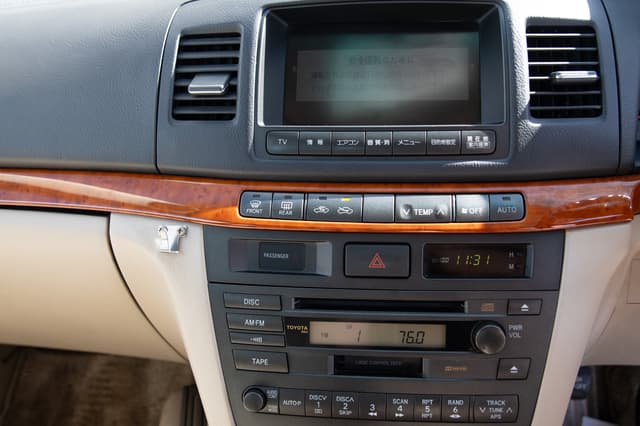 2001 Toyota Mark II JDM car for sale — photo 13 of 15