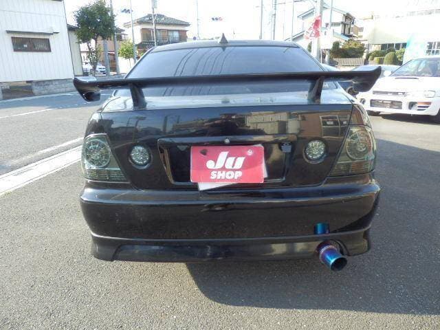 1999 Toyota Altezza JDM car for sale — photo 2 of 20